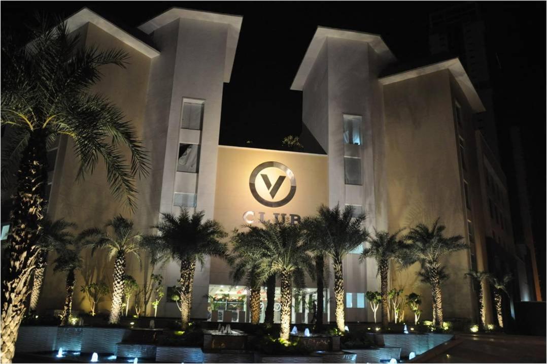 Hotel V Retreat Gurgaon Esterno foto